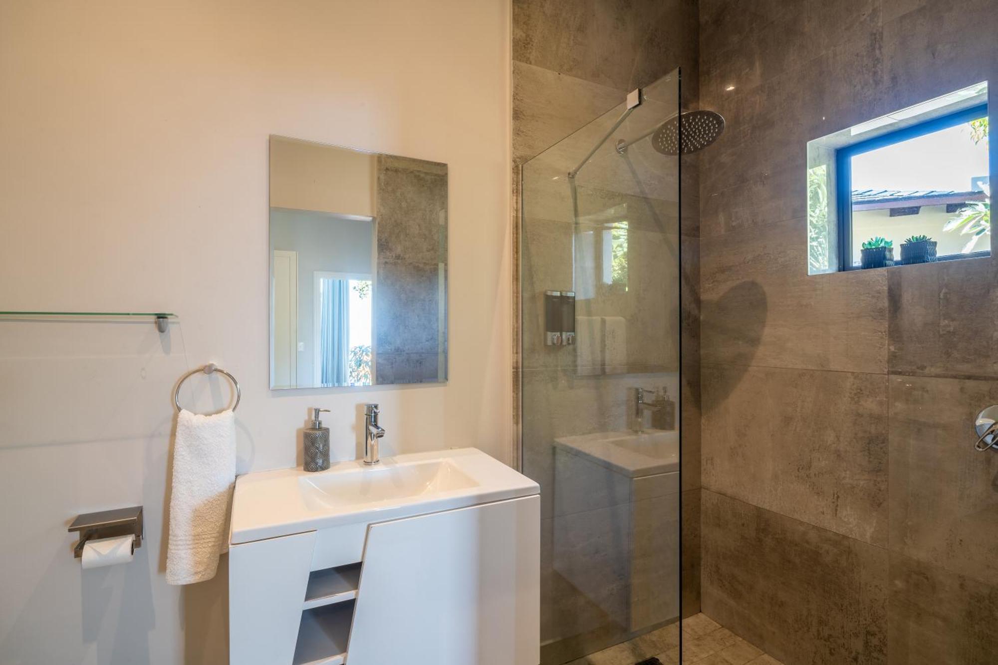 Seashore 2 Bedroom Luxury Unit - Breakwaters Haven クニスナ エクステリア 写真
